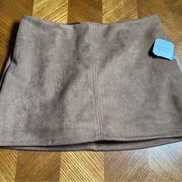Celine Suede Skort Camel SZ L - Picture 9 of 10
